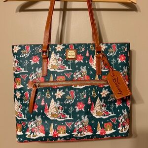 EUC 2022 DISNEY Dooney & Bourke Mickey Minnie Green Christmas Holiday Tote Bag